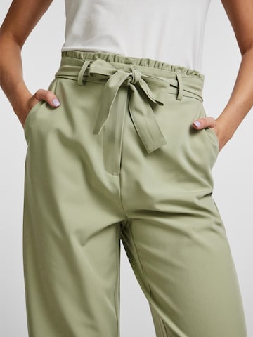 PIECES Regular Pants in Green