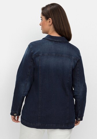 SHEEGO Jeansjacke in Blau