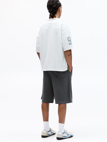 Loosefit Pantaloni di Pull&Bear in grigio