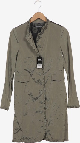 SEM PER LEI. Jacket & Coat in M in Grey: front