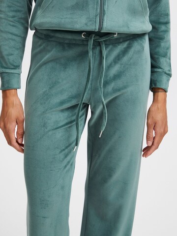 b.young - Ropa para correr en verde