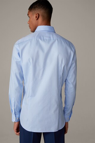 Coupe slim Chemise business 'Sereno' STRELLSON en bleu