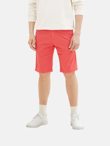 TOM TAILORregular Chino hlače - crvena boja: prednji dio