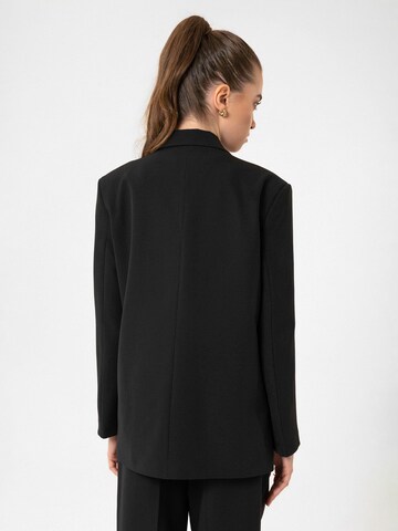 Blazer 'Bianca' di Antioch in nero