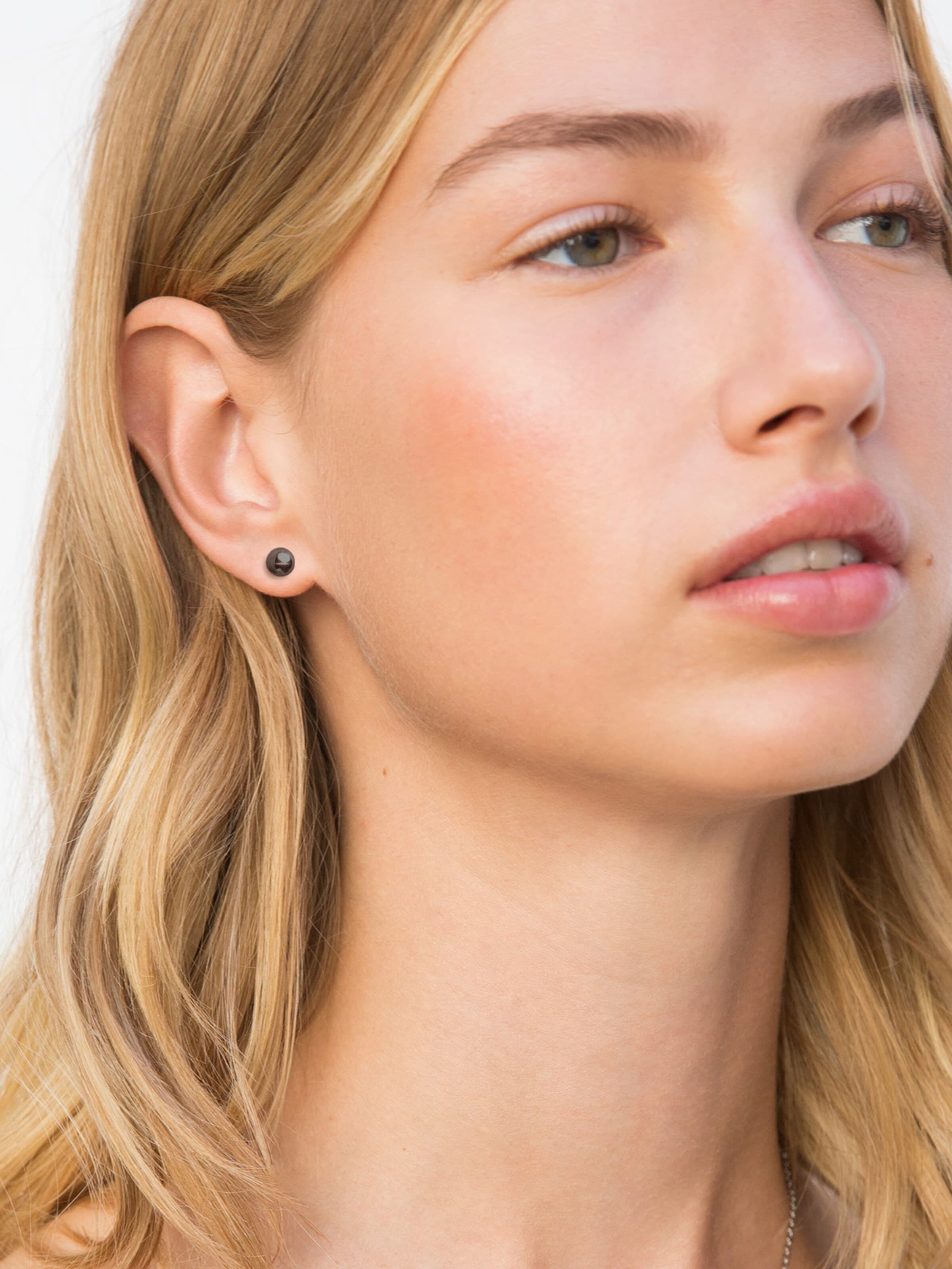 day berlin Earrings in Black: front