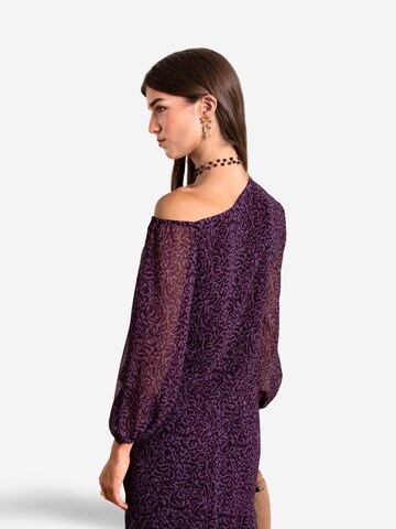 THE-ARE - Blusa em roxo
