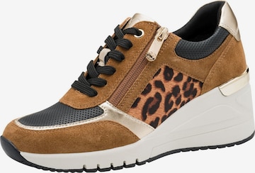 MARCO TOZZI Sneakers laag in Bruin: voorkant
