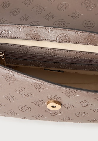 GUESS Taška přes rameno 'CARMELLA' – šedá