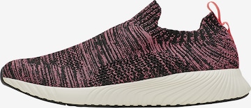 Hummel Slip-Ons 'Reese Beaker' in Pink: front