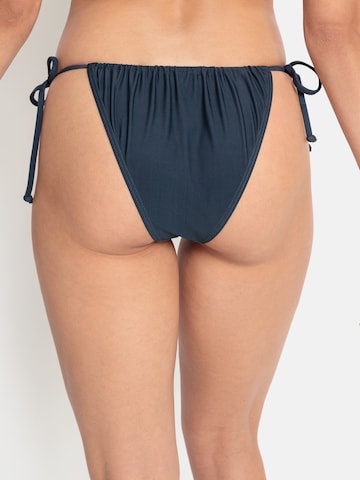 LSCN by LASCANA Bikinibroek ' cheeky Gina' in Blauw: terug