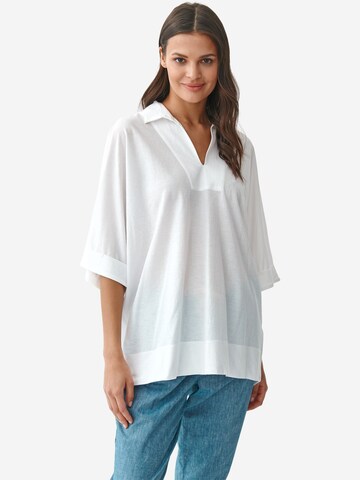 Camicia da donna 'SZULA' di TATUUM in bianco: frontale