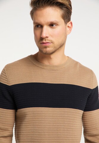 MO Sweater in Beige