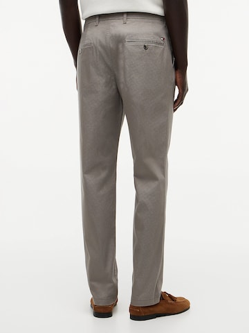 Regular Pantalon chino 'Denton' TOMMY HILFIGER en gris