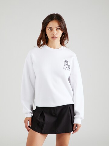 Gina Tricot Sweatshirt 'Riley' in Wit: voorkant