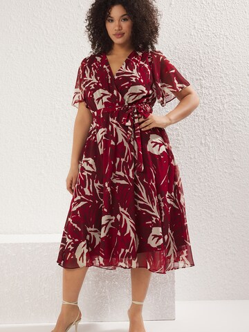 Trendyol Curve Лятна рокля в червено: отпред