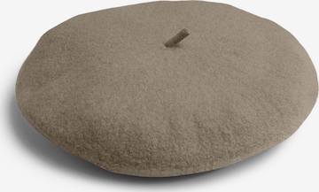 PIECES Beanie in Brown: front