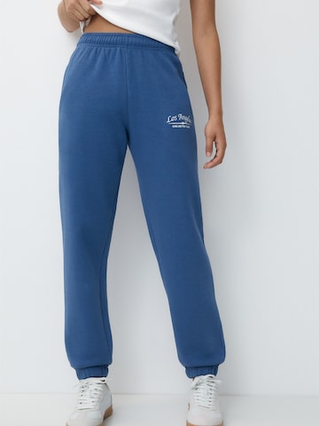 Pull&Bear Tapered Pants in Blue: front