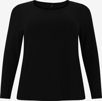 Yoek Shirt in Black: front