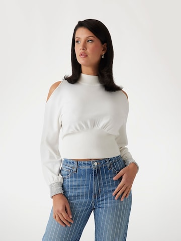 GUESS Sweater in White: front