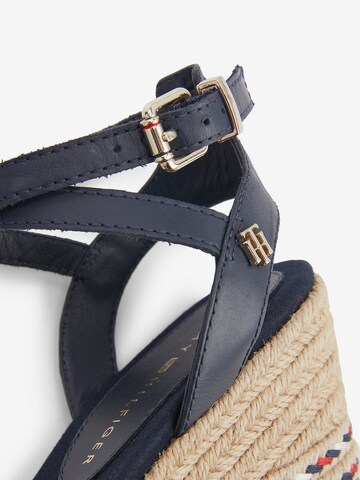 TOMMY HILFIGER Sandalen met riem in Blauw