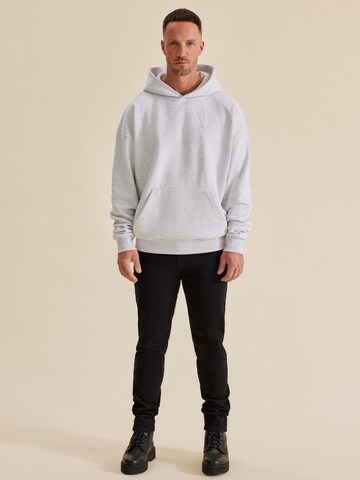 DAN FOX APPAREL Sweatshirt 'Sebastian Heavyweight' in Grau