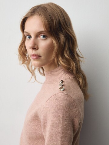 Pulover 'Alice' de la MANGO pe roz