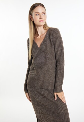 DreiMaster Klassik Sweater in Brown: front