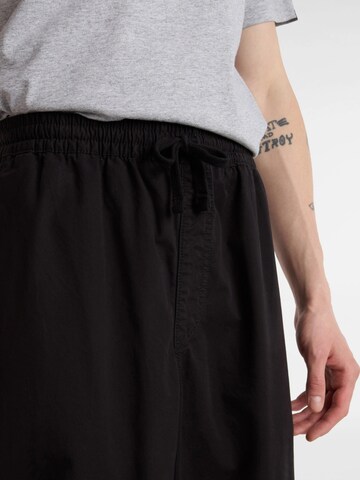 VANS - regular Pantalón deportivo 'Vans Range Pant Tappered Pants' en negro