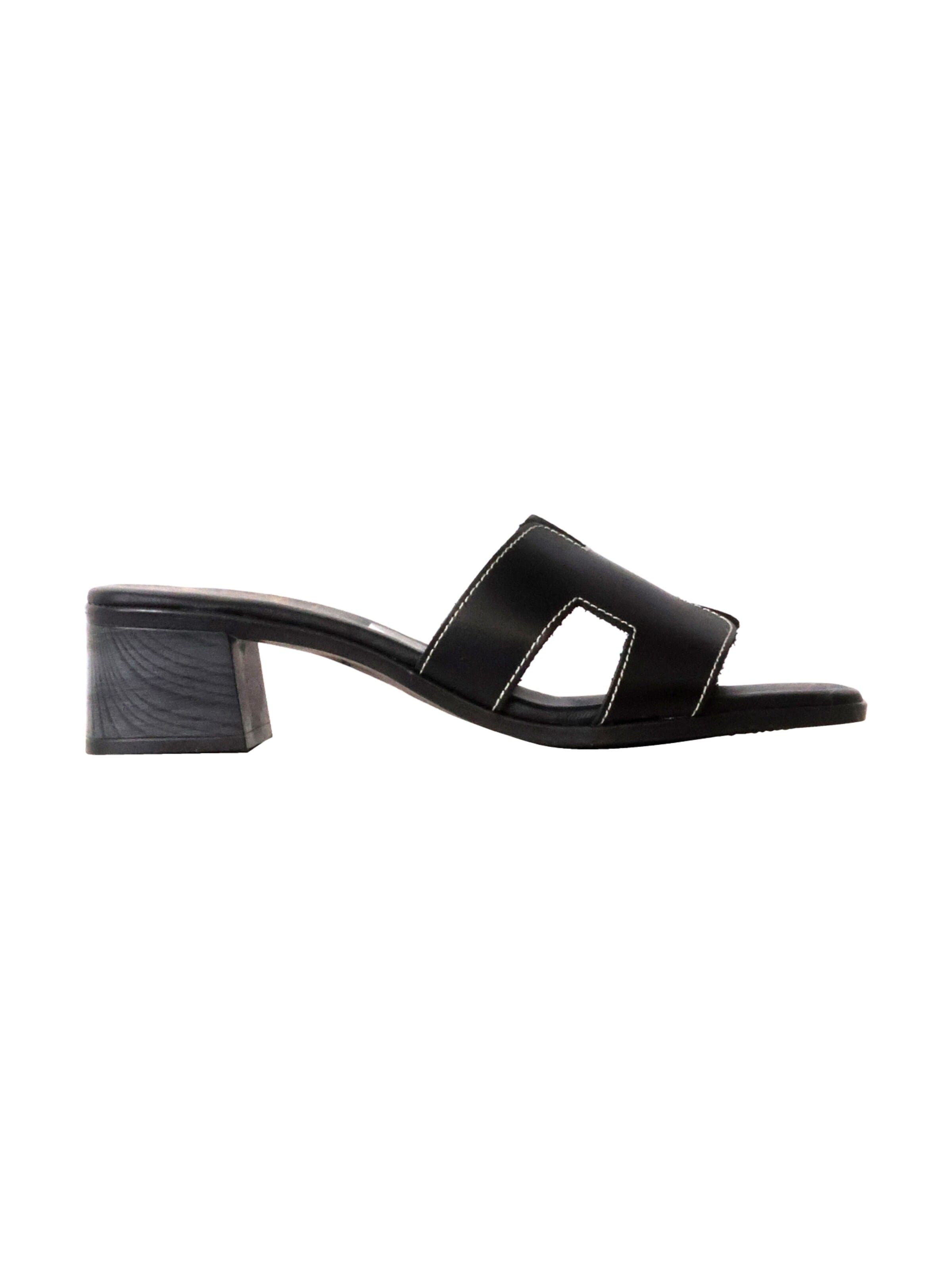 Oh my Sandals Sandały 'Leder-Sandalen mit Absatz' w kolorze czarny: przód