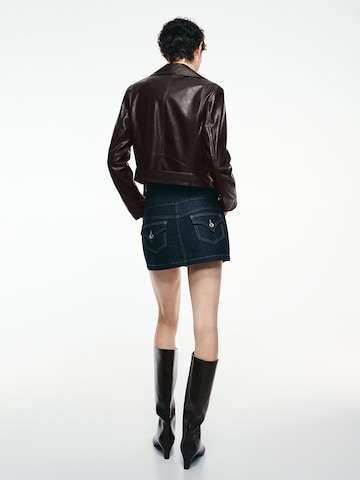 Geacă de primăvară-toamnă de la Bershka pe maro