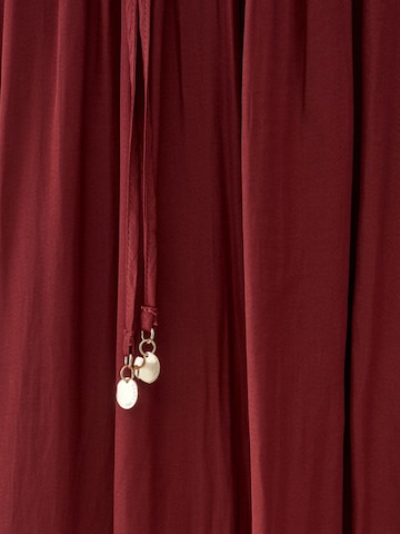 The Fated Spódnica 'RELUDE' w kolorze czerwony
