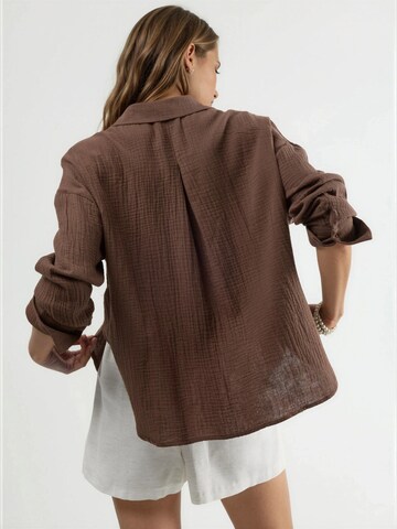 Busem Shirt in Brown