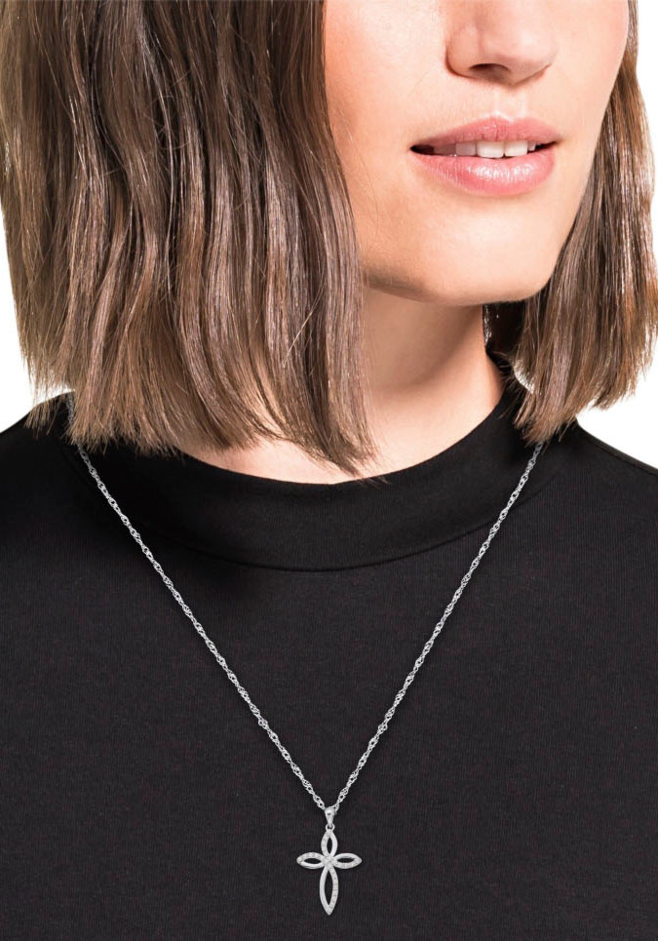 AMOR Necklace in Silver: front