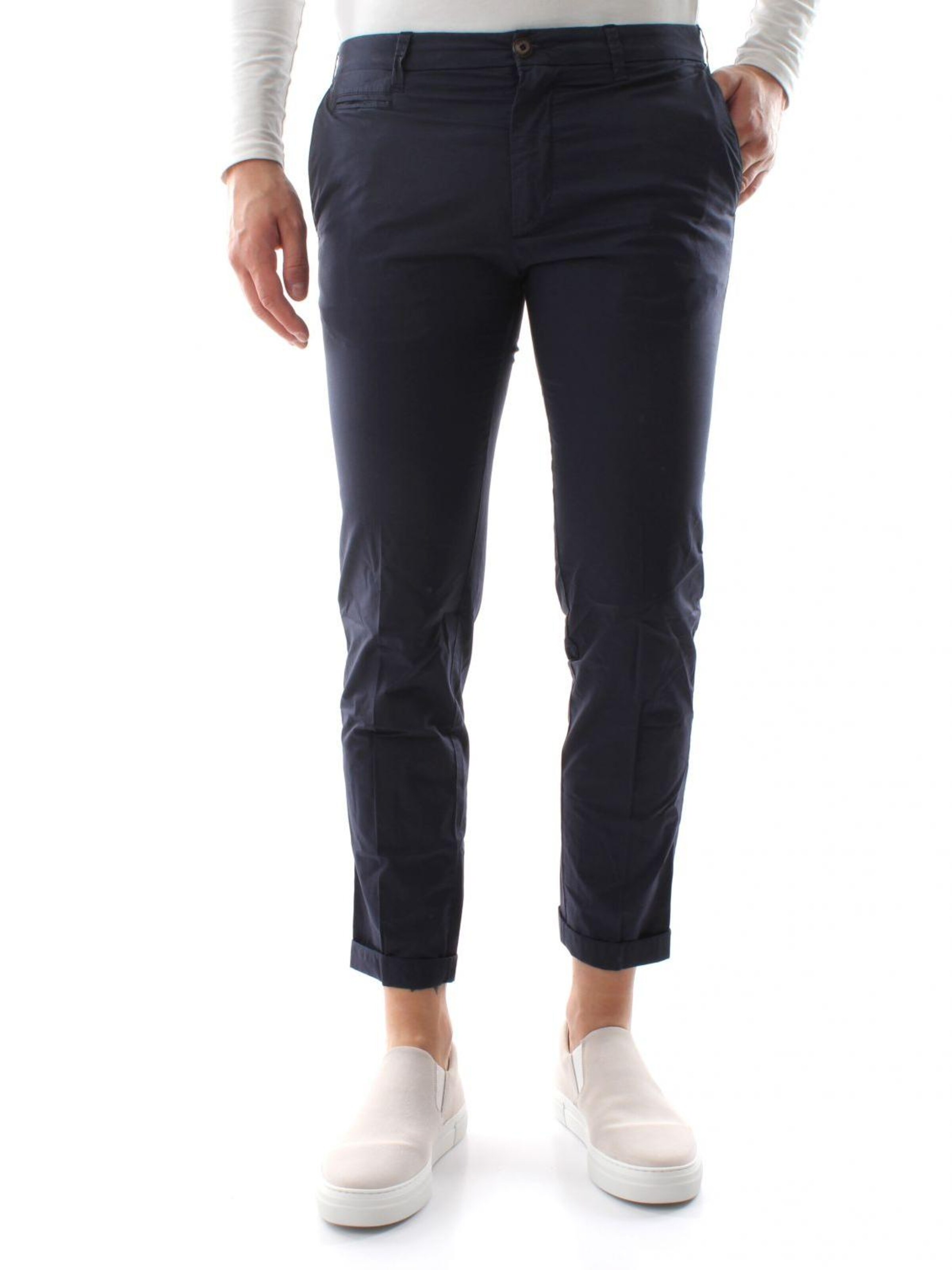 40weft Regular Pants in Blue: front