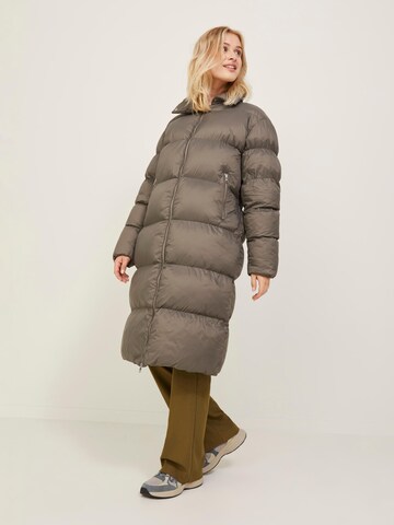 JJXX Winter Coat 'Ellie' in Brown