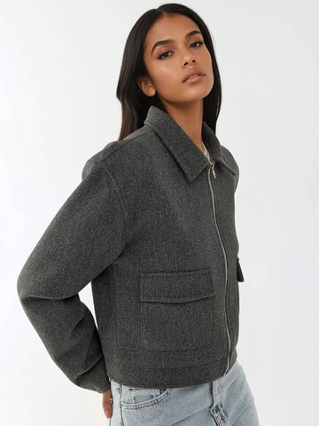 Hiccup Between-Season Jacket in Grey