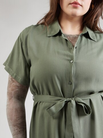 Robe-chemise 'VMBumpy' Vero Moda Curve en vert