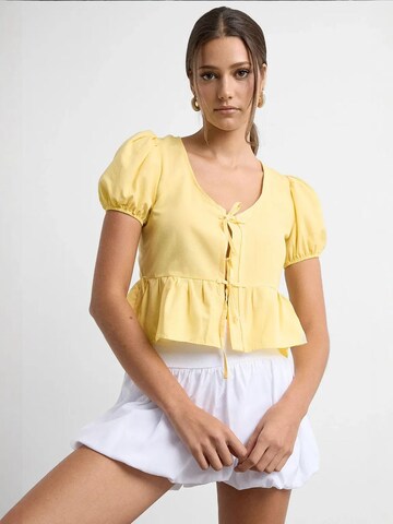 Hiccup Blouse in Yellow: front