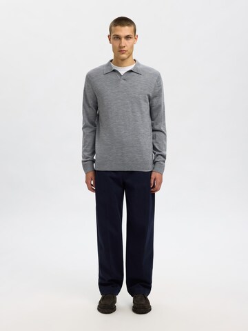 SELECTED - Loosefit Pantalón de pinzas en azul