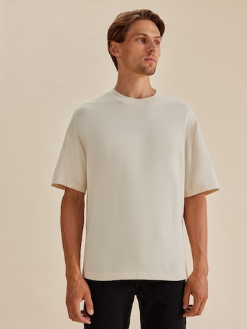 T-Shirt 'Simeon' DAN FOX APPAREL en blanc : devant