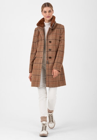 Fuchs Schmitt Between-Seasons Coat in Beige: front