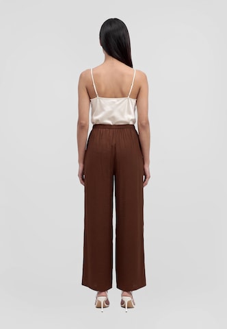 Vero Moda Petite Wide leg Broek 'VMAMAYA' in Bruin: terug