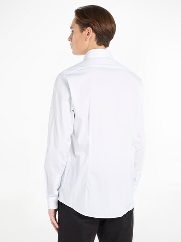 Calvin Klein Slim Fit Hemd in Weiß