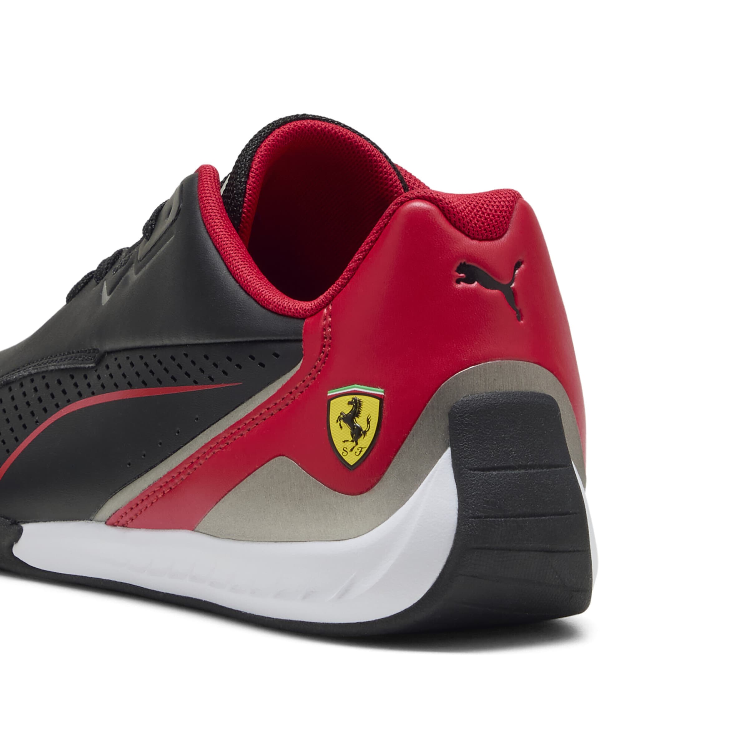 PUMA Sneaker 'Scuderia Ferrari Drift Cat 11' in Schwarz