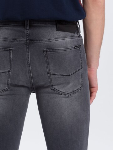 CROSS JEANS Slimfit Jeans ' Damien ' in Grau