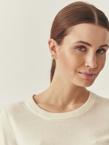 TATUUM - Blusa en blanco