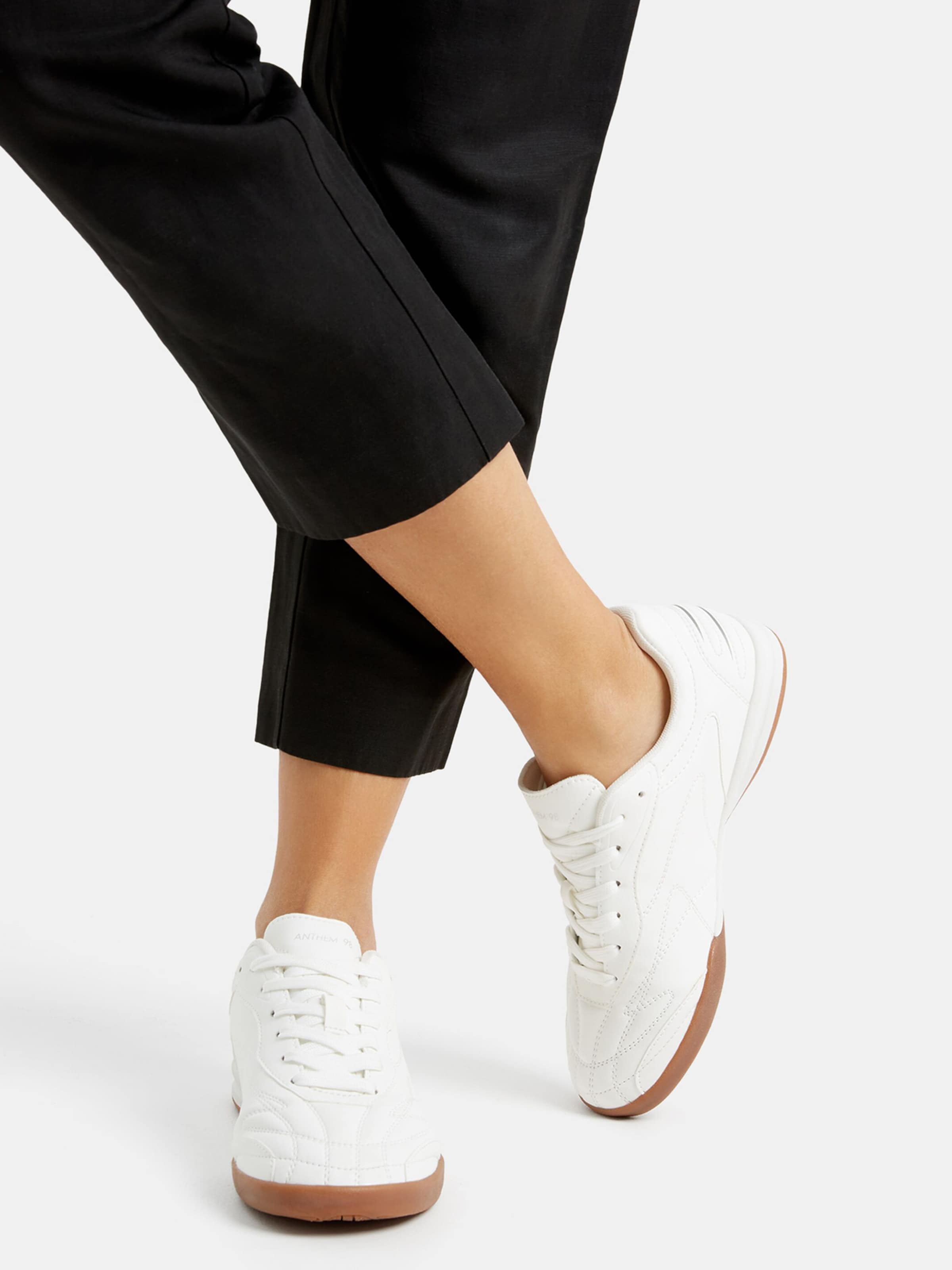 Baskets basses Bershka en Blanc ABOUT YOU