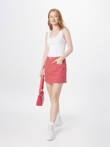 Cotton On - Falda en rojo