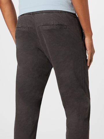 ESPRIT Regular Chino trousers in Brown