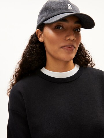 Robes en maille 'ROSANNIAAS' ARMEDANGELS en noir